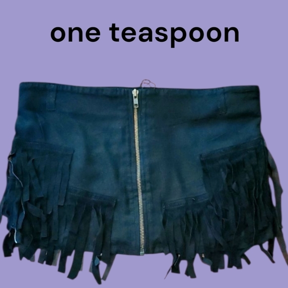 One Teaspoon Dresses & Skirts - Revolve One Teaspoon Black Suede Fringe Mini Skirt. Size Small.